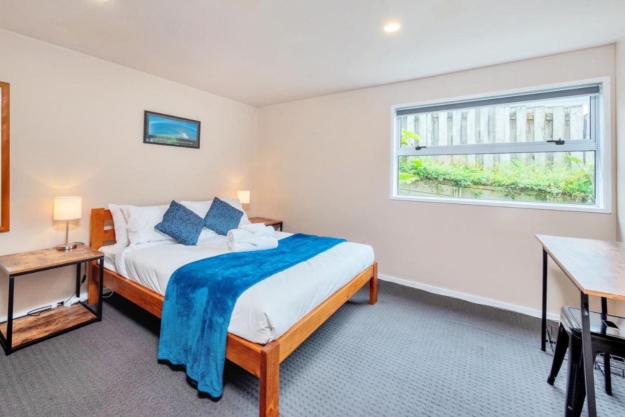 Sunny Side Getaway With Parking And Aircon Villa Auckland Exteriör bild
