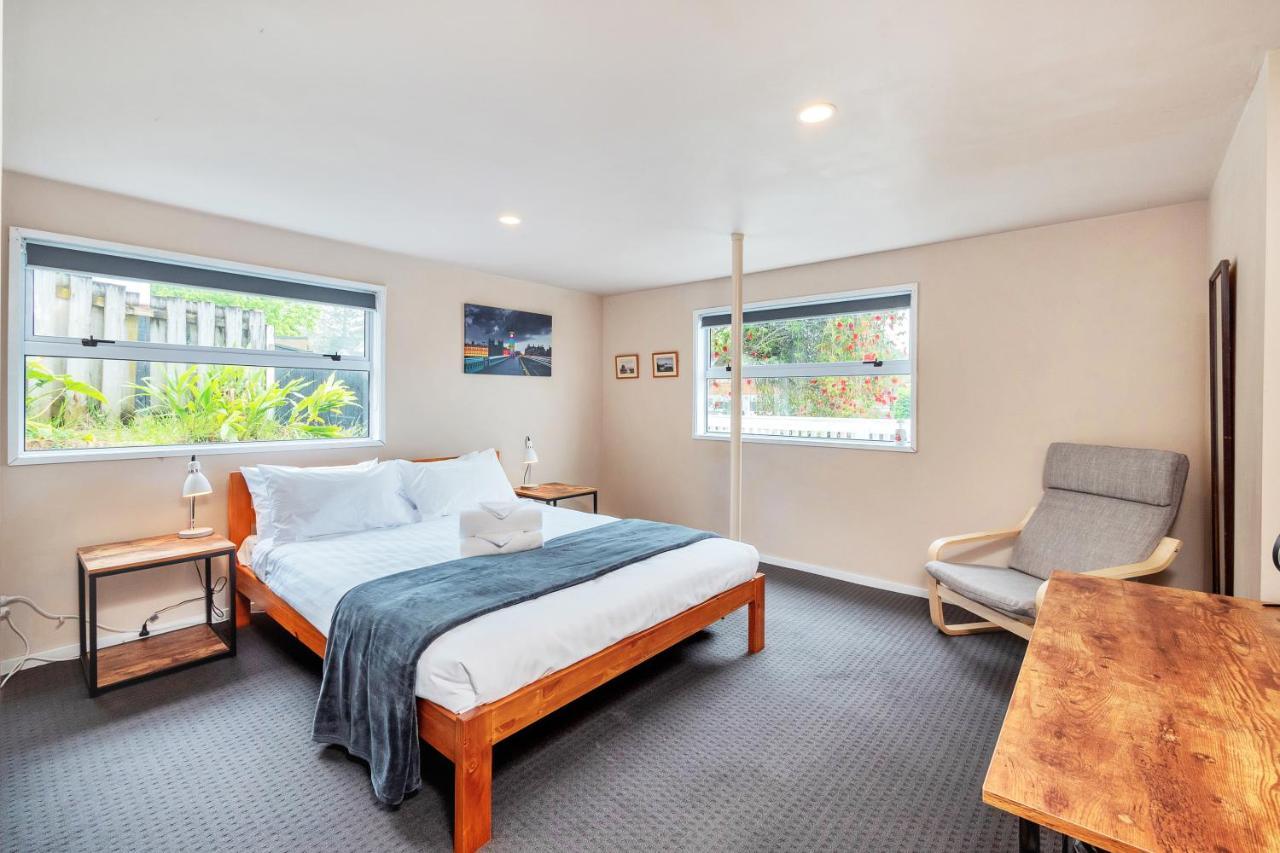 Sunny Side Getaway With Parking And Aircon Villa Auckland Exteriör bild